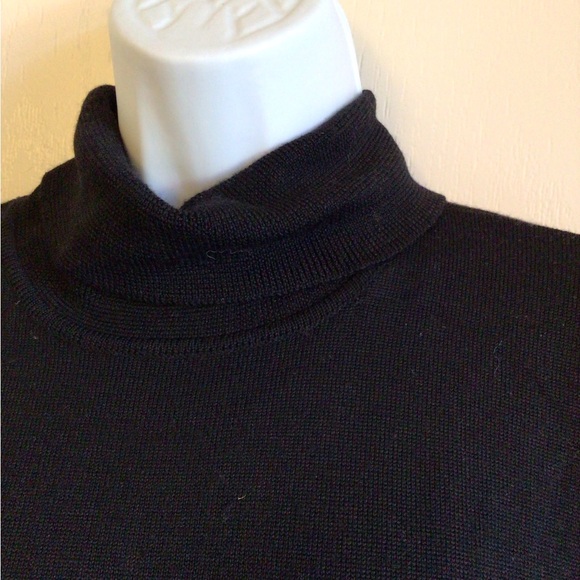 Men’s vintage Gianni Valentino turtleneck wool sweather in black size XL - Picture 4 of 6
